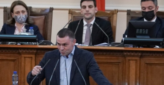 Депутатът от Продължаваме промяната Христо Петров Ицо Хазарта направи